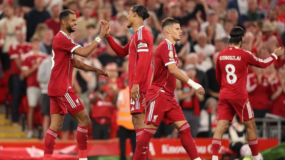 Những cái tên được Slot lựa chọn ở trận đấu tới