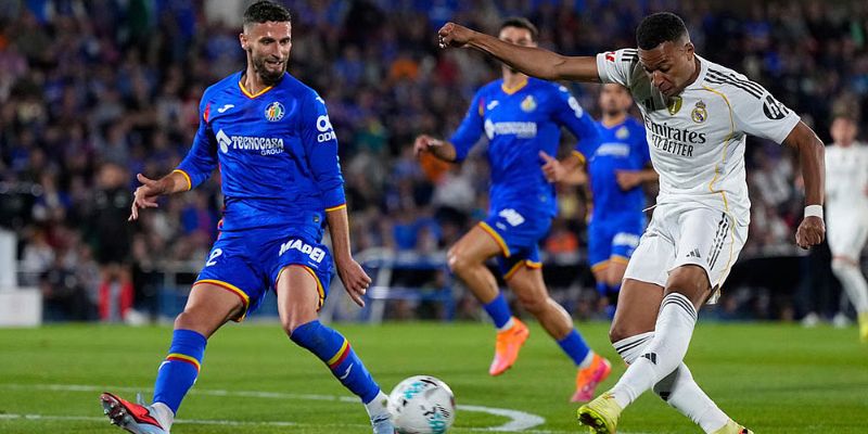 Soi Kèo Real Madrid Vs Getafe 03h00 03/03 - La Liga 2 Real Madrid vs Getafe đều khá phập phù trong thời gian gần đây